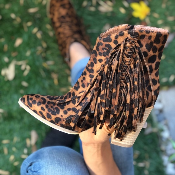 Faux Suede Leopard Print Ankle Boots - Picture 3 of 8